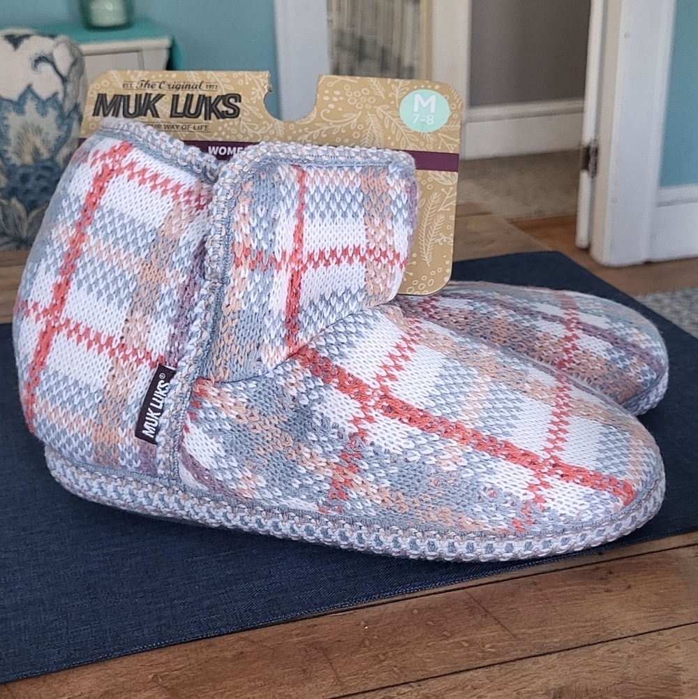 Muk Luks Multi-color Plaid Slip On Slipper Size 7-8